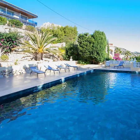 ヴィラ La Paz By Interhome カルプ