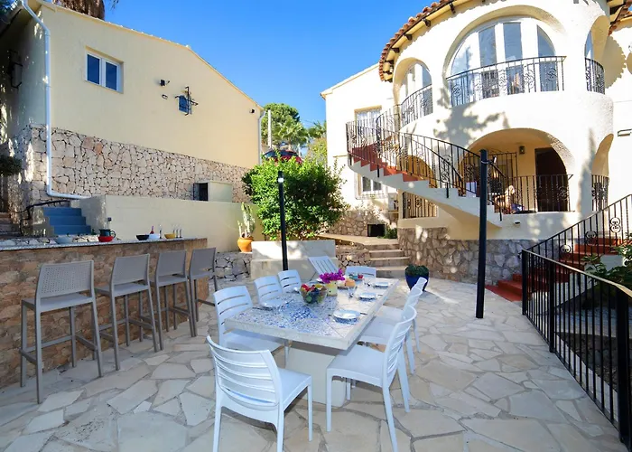 ヴィラ La Paz By Interhome カルプ